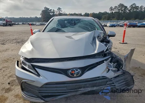 2024 Toyota Camry Le из США, поврежденный, VIN 4T1R11AK5RU252774